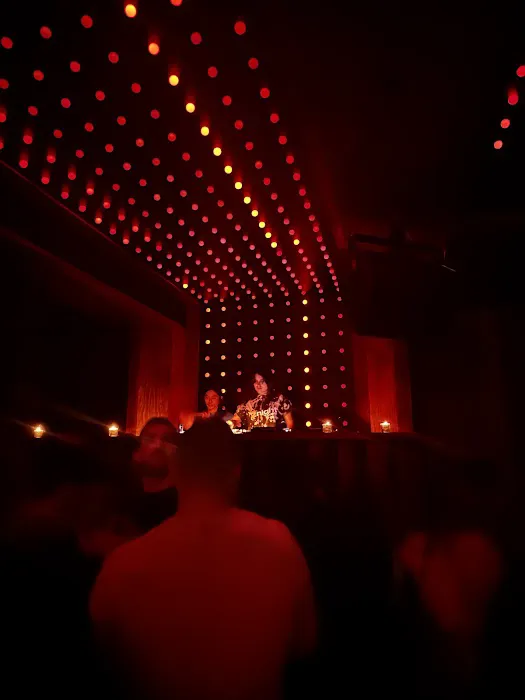 Jolene Sound Room Picture 9