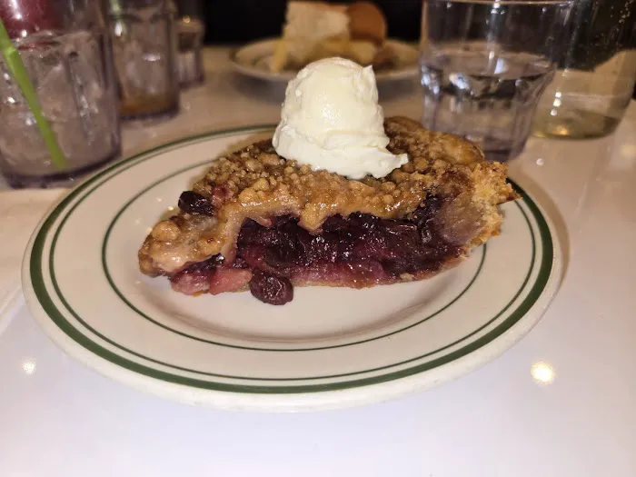 Pies 'n' Thighs Picture 2