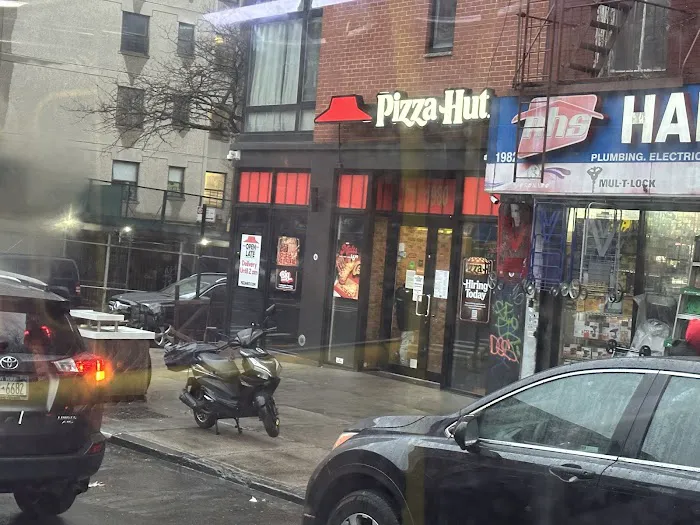 Pizza Hut Picture 6