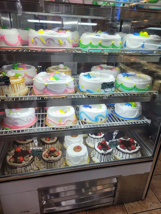 5 Estrellas Bakery Corporation Picture 8
