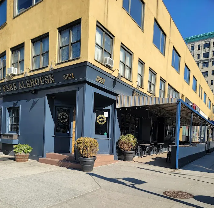 Hilltop Park Alehouse Picture 1