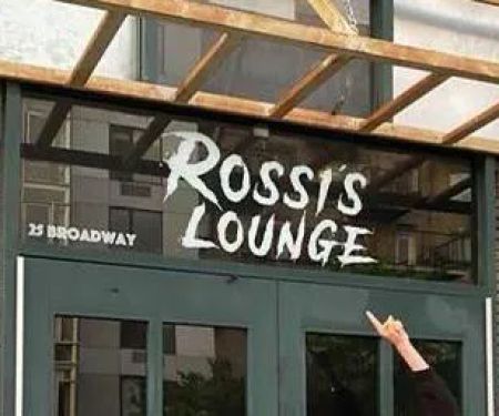 Rossi's Lounge