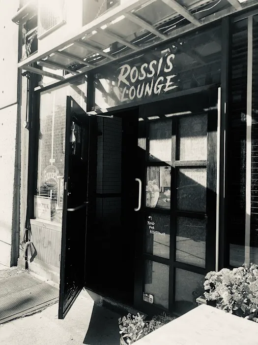 Rossi's Lounge Picture 6
