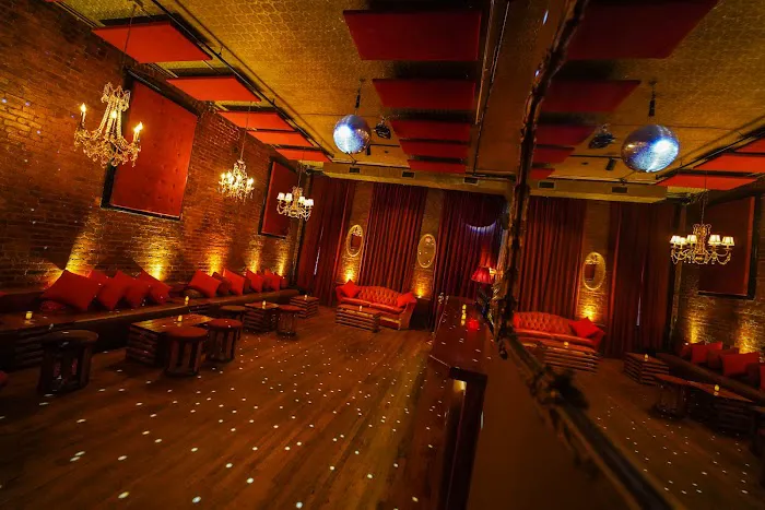 Velvet Brooklyn Picture 10