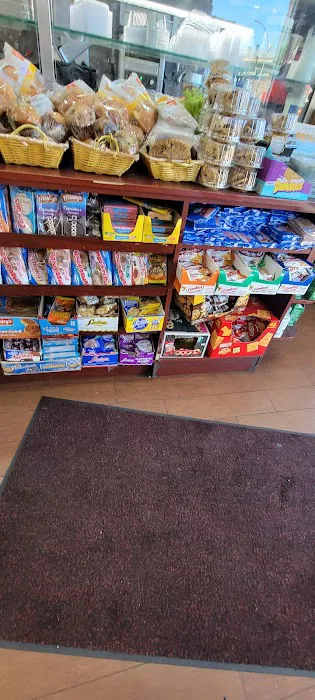 American Choice Gourmet Deli Picture 2
