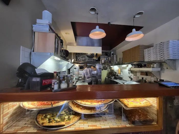 Roebling Pizzeria Picture 4