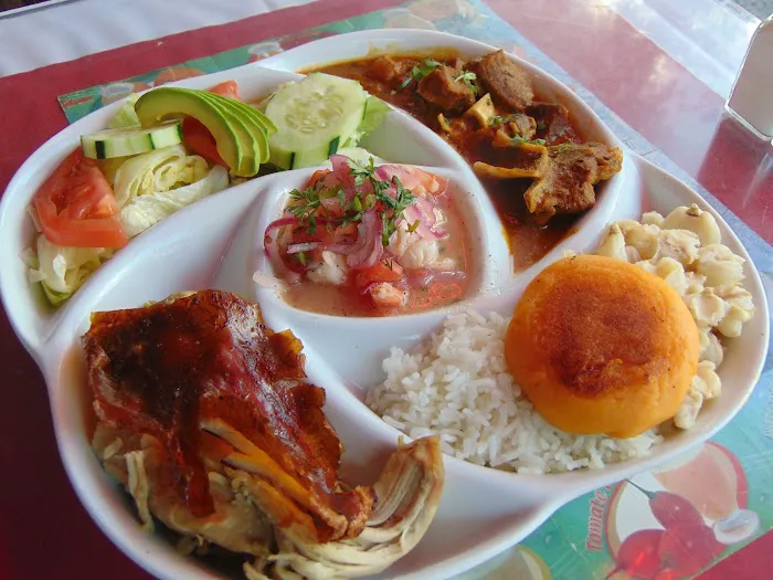 Dinastia Ecuadorian Food 2 Picture 2