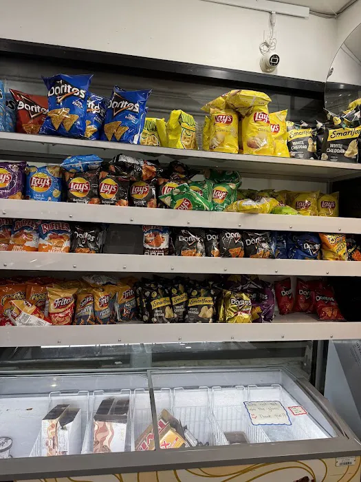 Smiley's Deli-Grocery Picture 5