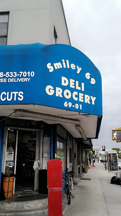 Smiley's Deli-Grocery Picture 2