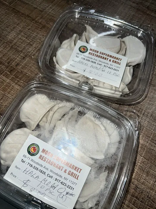 Moon Supermarket & Grill Picture 2