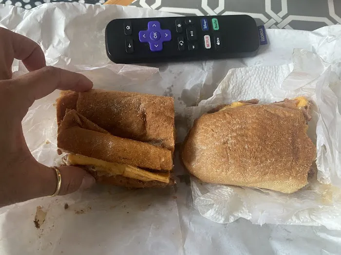 SB Deli & Convenience Picture 5