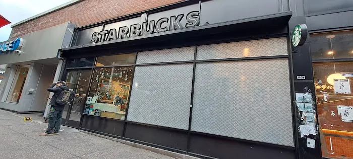 Starbucks Picture 7