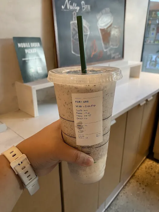 Starbucks Picture 1