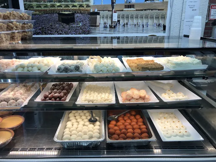 Rajdhani Restaurant and Sweets Picture 5