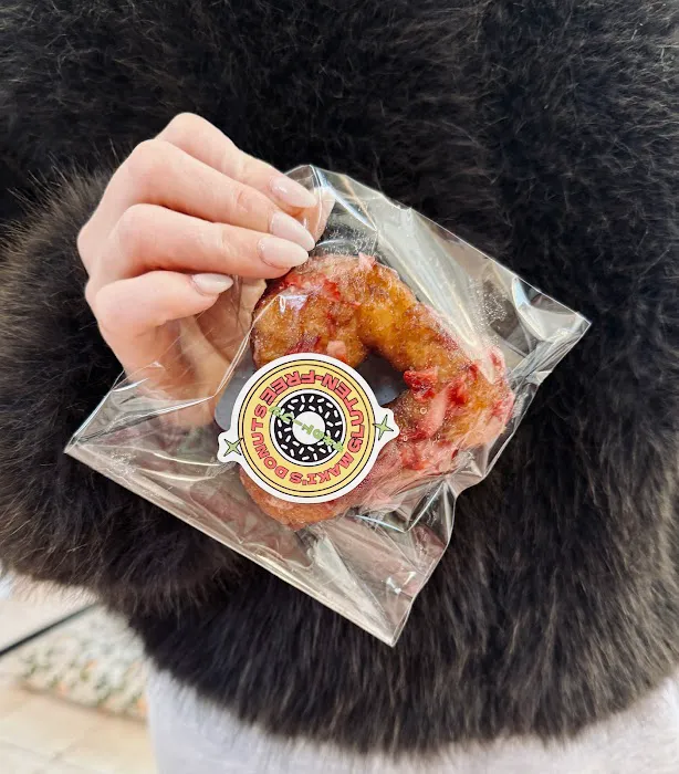 Maki's Donuts Picture 10