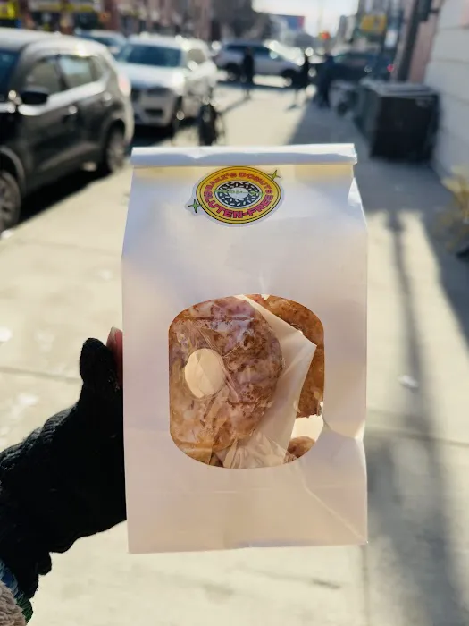 Maki's Donuts Picture 1