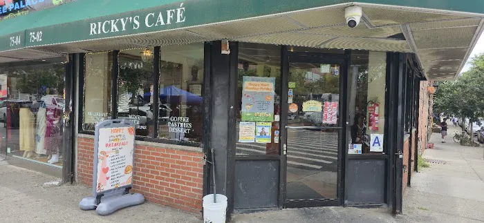 Ricky's Cafe Picture 8