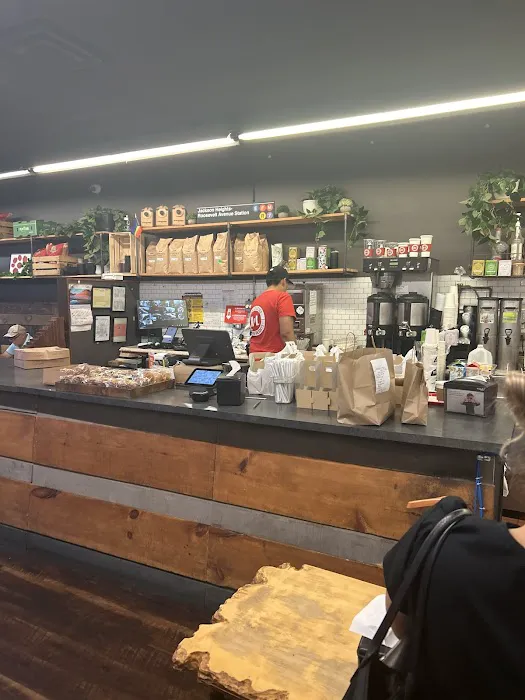 K&L Delicatessen Picture 1