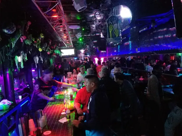 MB Bar Boutique Picture 4