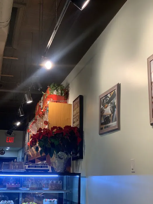 Lety's Bakery and Cafe Picture 5