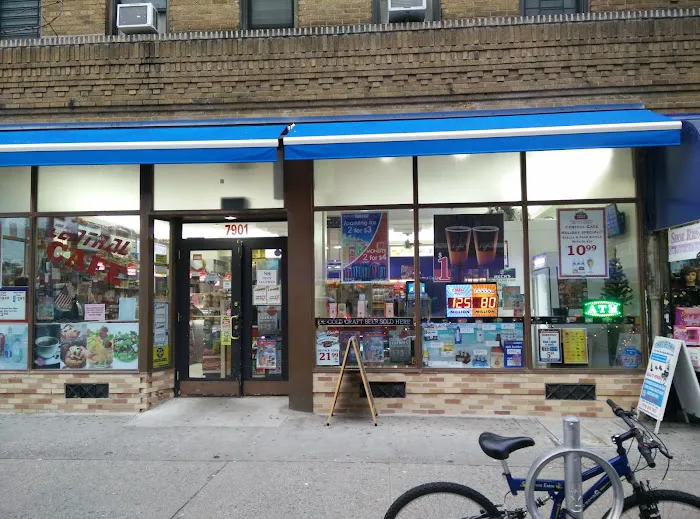 Central Cafe Picture 3