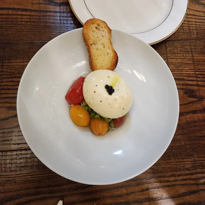 Lagano Bar and Restaurant Picture 10