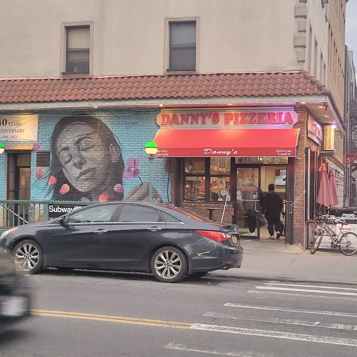 Danny's Pizzeria Picture 9