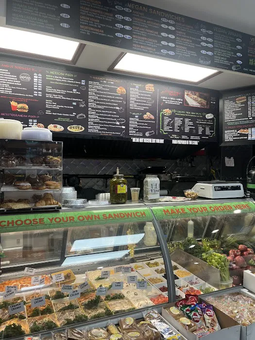 J & G Gourmet Deli Corp Picture 4