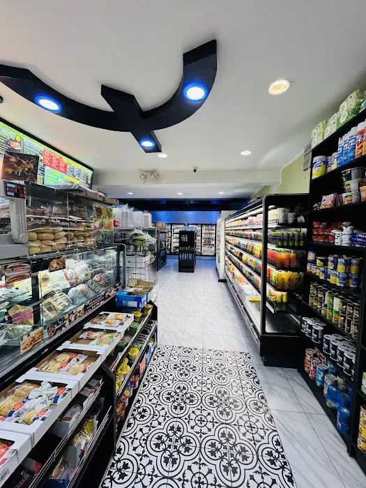 GARDEN GOURMET DELI & GRILL Picture 3