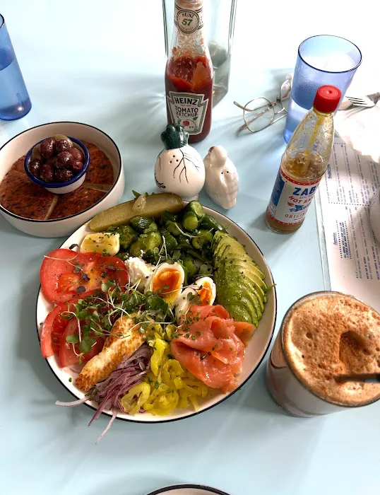 Baby Blues Luncheonette Picture 1