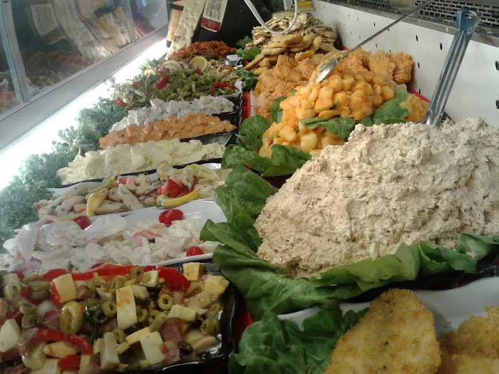 L Stop Gourmet Deli Picture 4