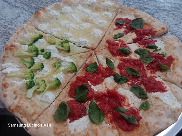 Nino's Pizzeria Picture 3