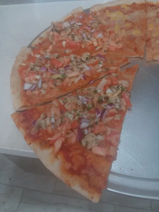 Nino's Pizzeria Picture 2