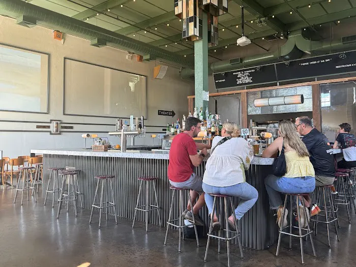 Syndicated Bar Theater Kitchen Picture 5