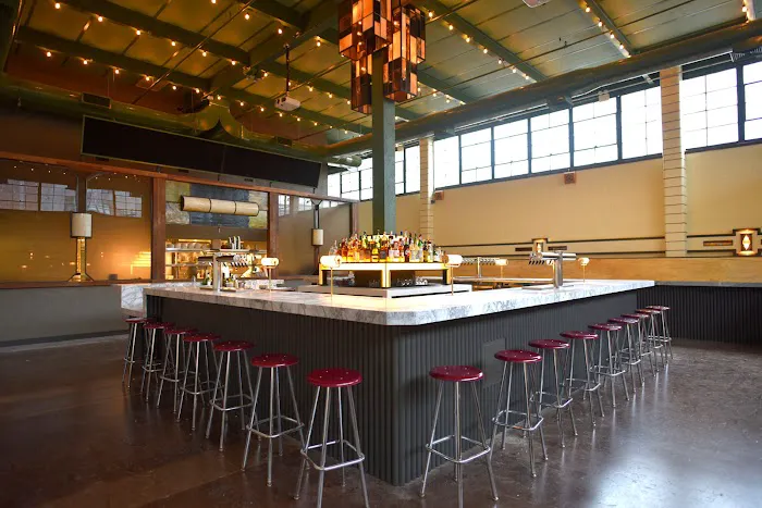 Syndicated Bar Theater Kitchen Picture 8