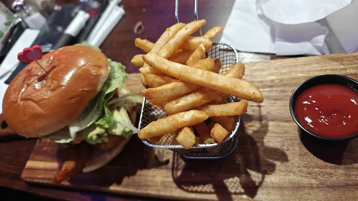 The Garden Bar & Grill Picture 3
