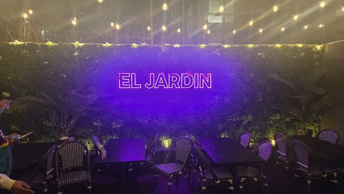 The Garden Bar & Grill Picture 1