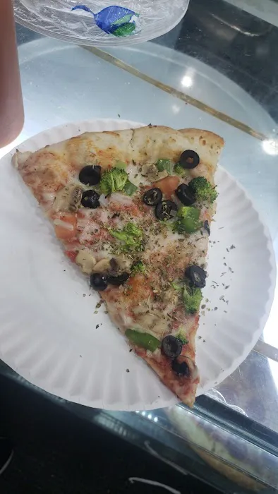 Supreme Pizza NY Picture 7