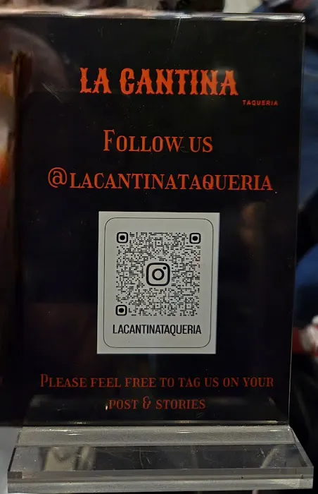 LA CANTINA TAQUERÍA Picture 1
