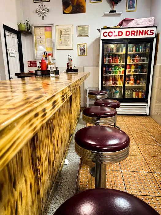 Reben Luncheonette Picture 7