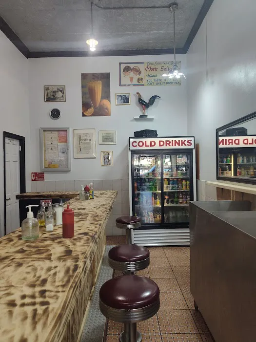 Reben Luncheonette Picture 2