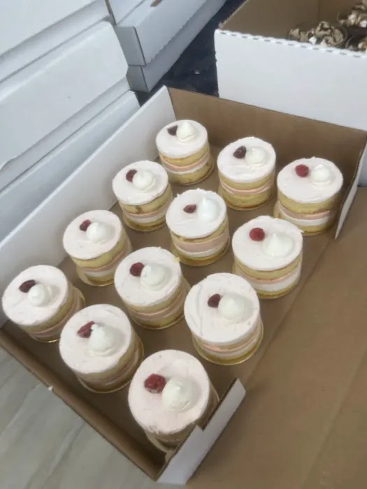 Hollanders Cakes Picture 1