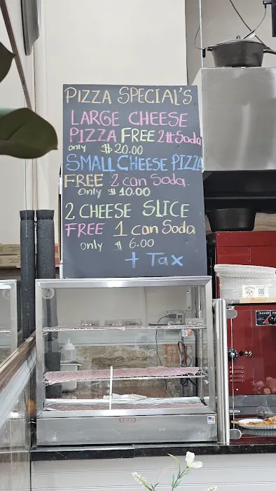 Tomatoes Locos Pizzeria Restaurant Picture 1