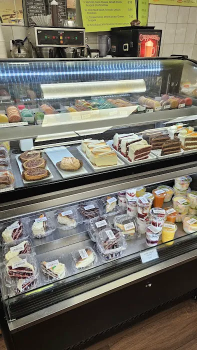 GG GOURMET DELI Picture 6