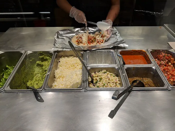 Chipotle Mexican Grill Picture 4