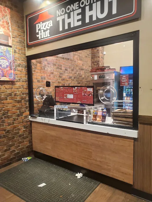 Pizza Hut Picture 6