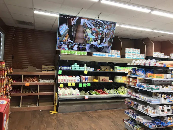 Waggy deli grocery Picture 6