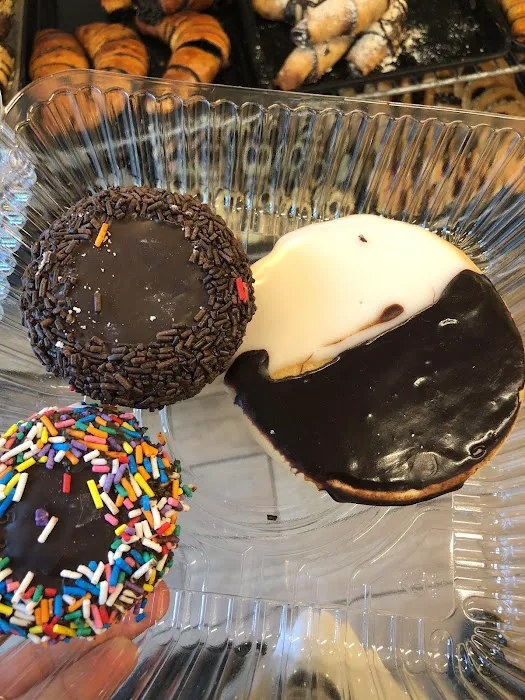 Steinberg's Kosher Bakery Picture 7