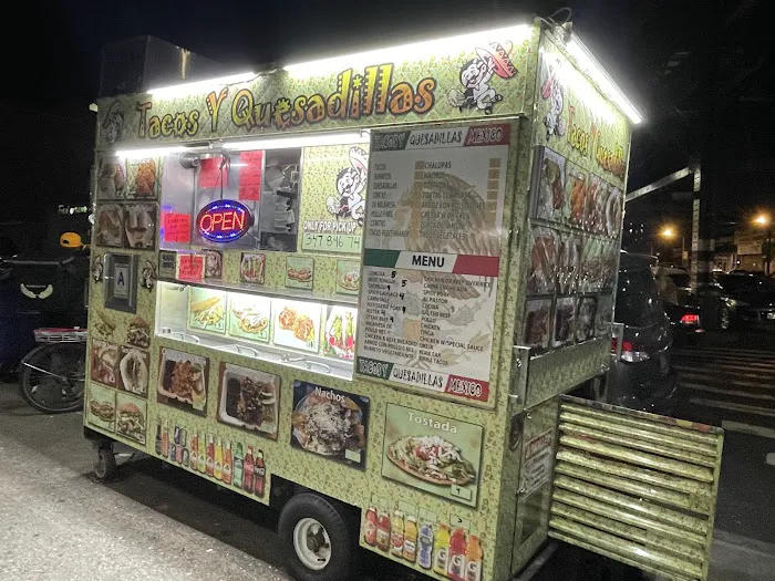 Tacos El Gallo Giro Picture 3