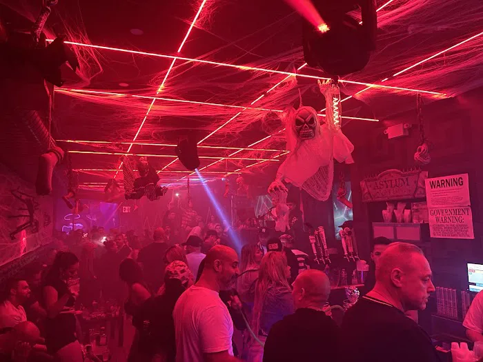 Drip Lounge Picture 10